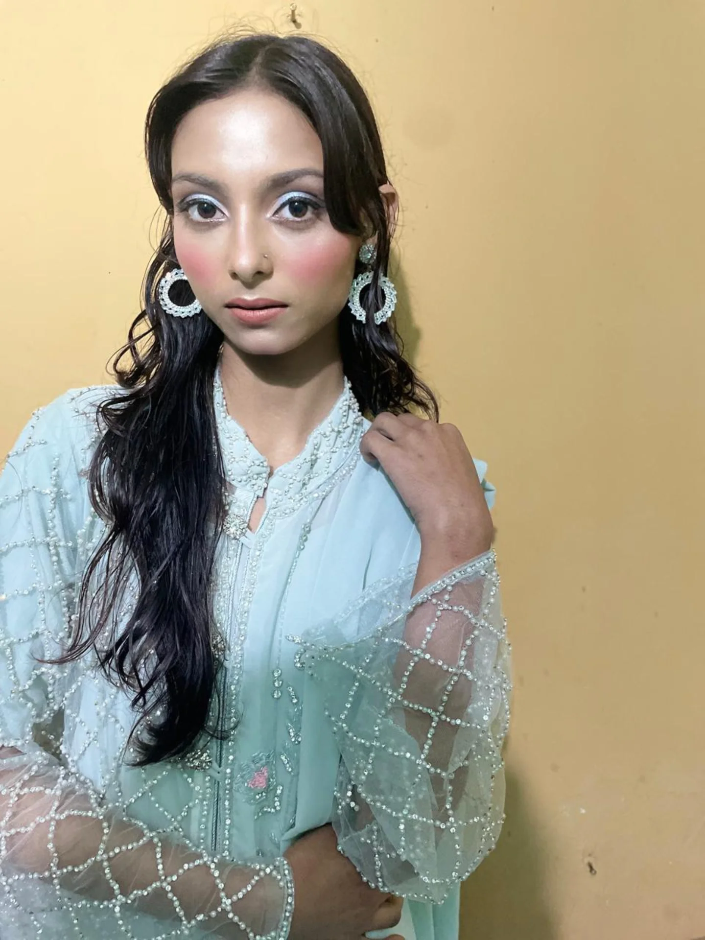 Soft glam blue outfit makeup by Therounak Patna