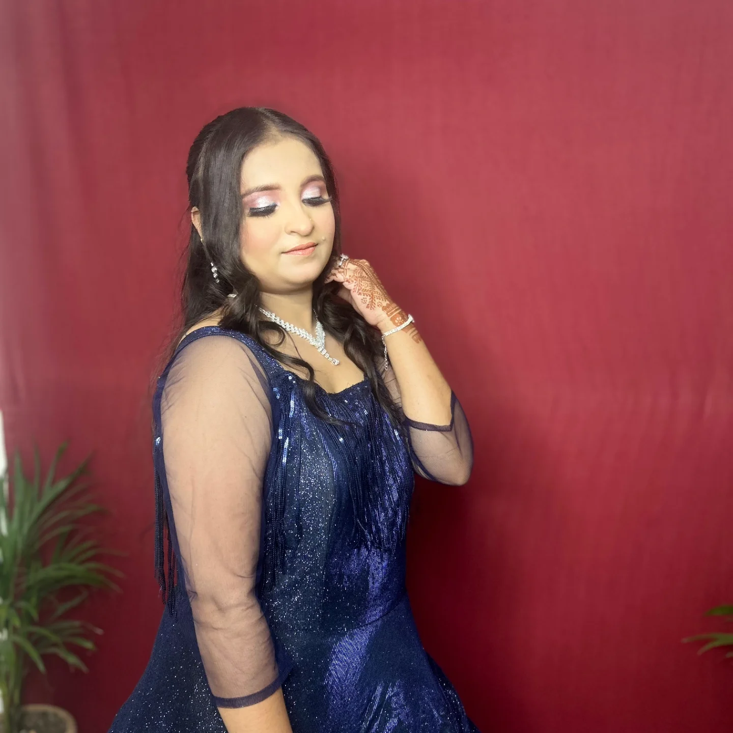 Navy gown party portrait — Patna