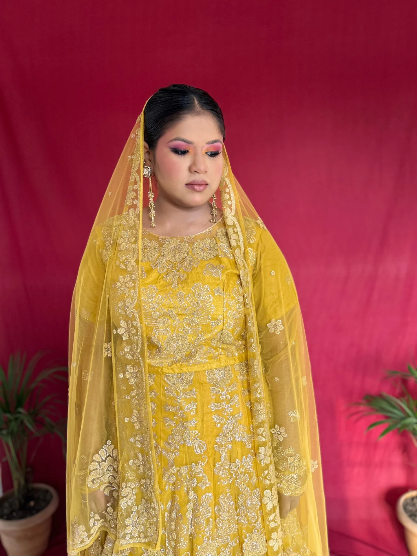 Haldi yellow eyes down — Patna
